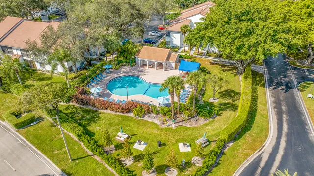 $340,000 | 5390 Venetia Court, Unit H CORNER, Boynton Beach, FL 33437