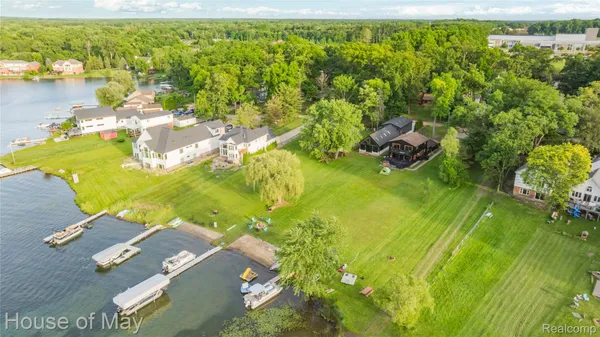 $1,200,000 | 10890 Hillway Street, White Lake, MI 48386