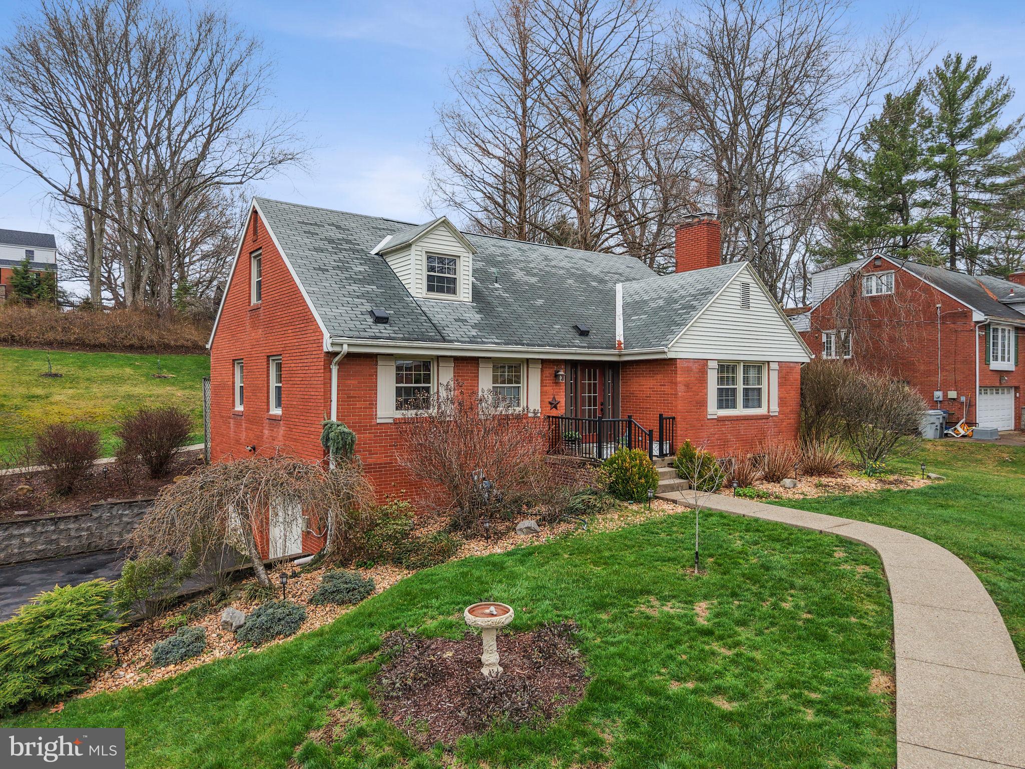 223 Ridgeview Drive Venetia, PA 15367 - Photo 1 of 39 Gallery Image 1