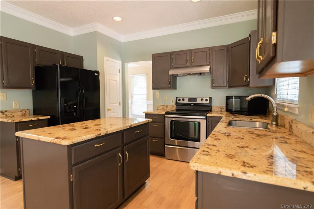 2604 Yarrow Road Charlotte, NC 28213 - Photo 12 of 25