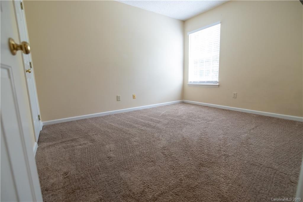 2604 Yarrow Road Charlotte, NC 28213 - Photo 18 of 25