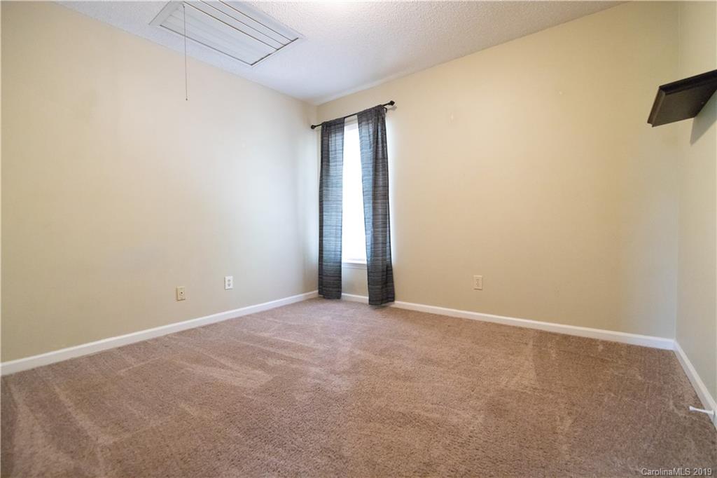 2604 Yarrow Road Charlotte, NC 28213 - Photo 20 of 25