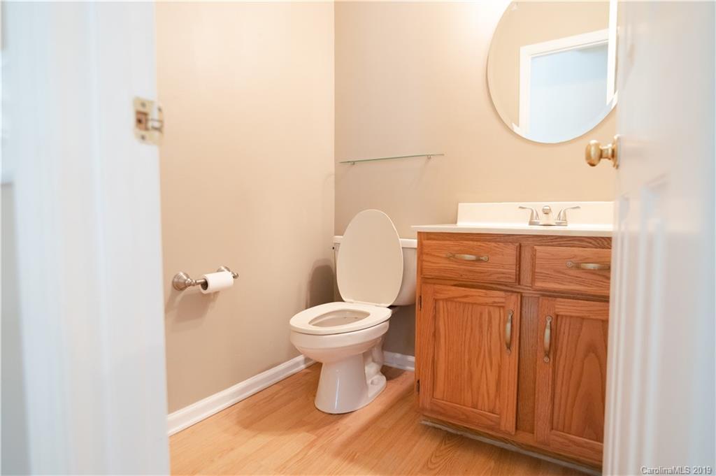 2604 Yarrow Road Charlotte, NC 28213 - Photo 8 of 25