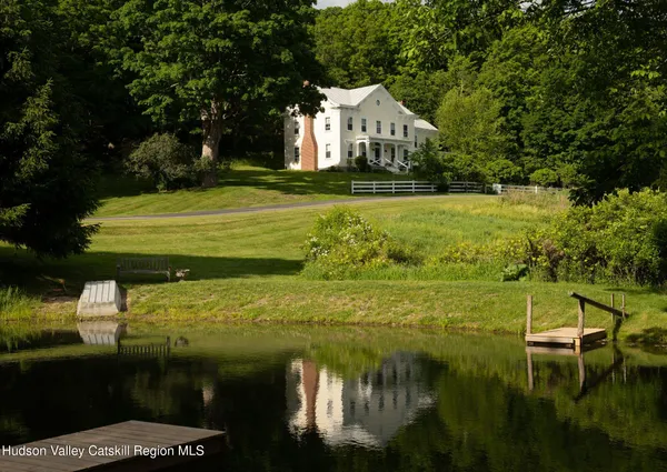 $1,795,000 | 132 Decker Rd Pine Plains, Ancram, NY 12502
