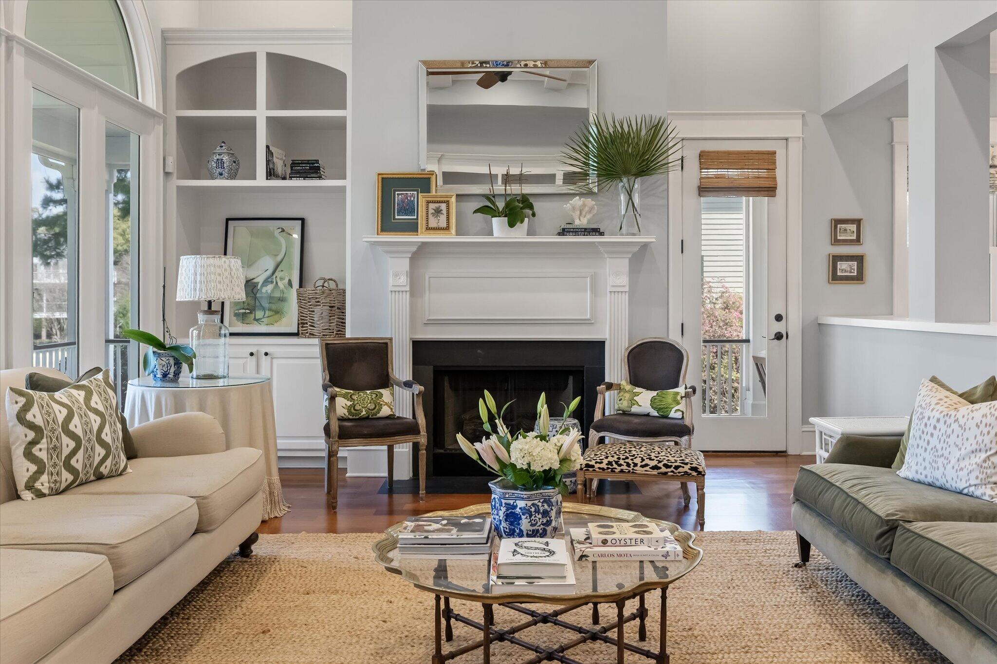 4970 Sound View Drive Mount Pleasant, SC 29466 - Photo 23 of 98 Living Room