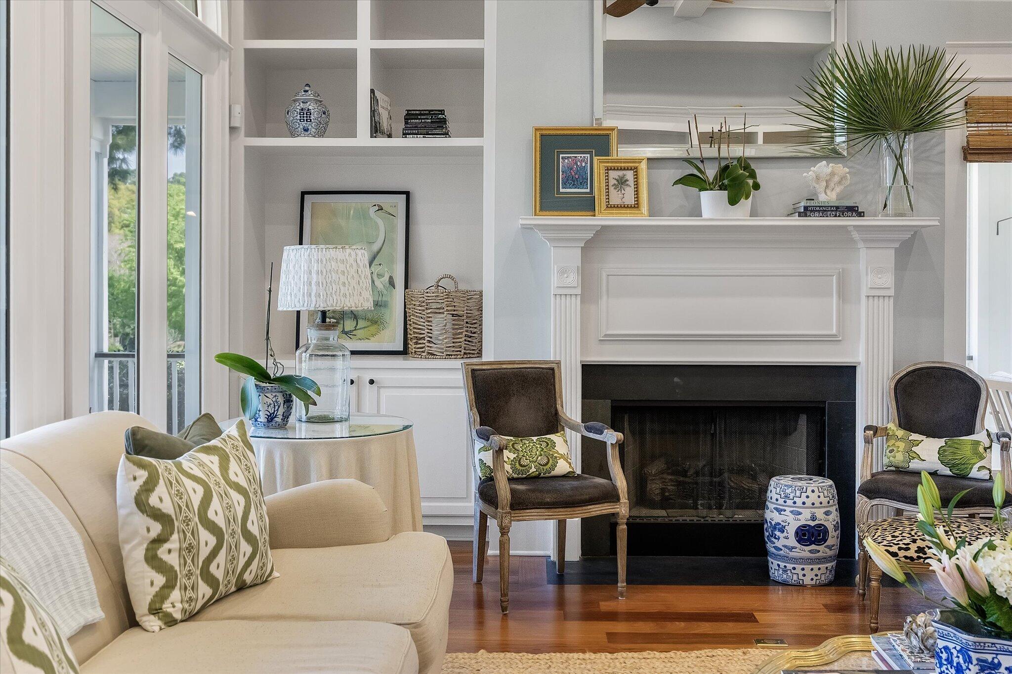 4970 Sound View Drive Mount Pleasant, SC 29466 - Photo 25 of 98 Living Room