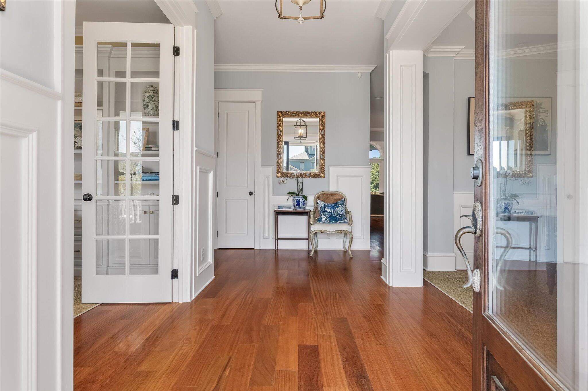 4970 Sound View Drive Mount Pleasant, SC 29466 - Photo 5 of 98 Stately Entry