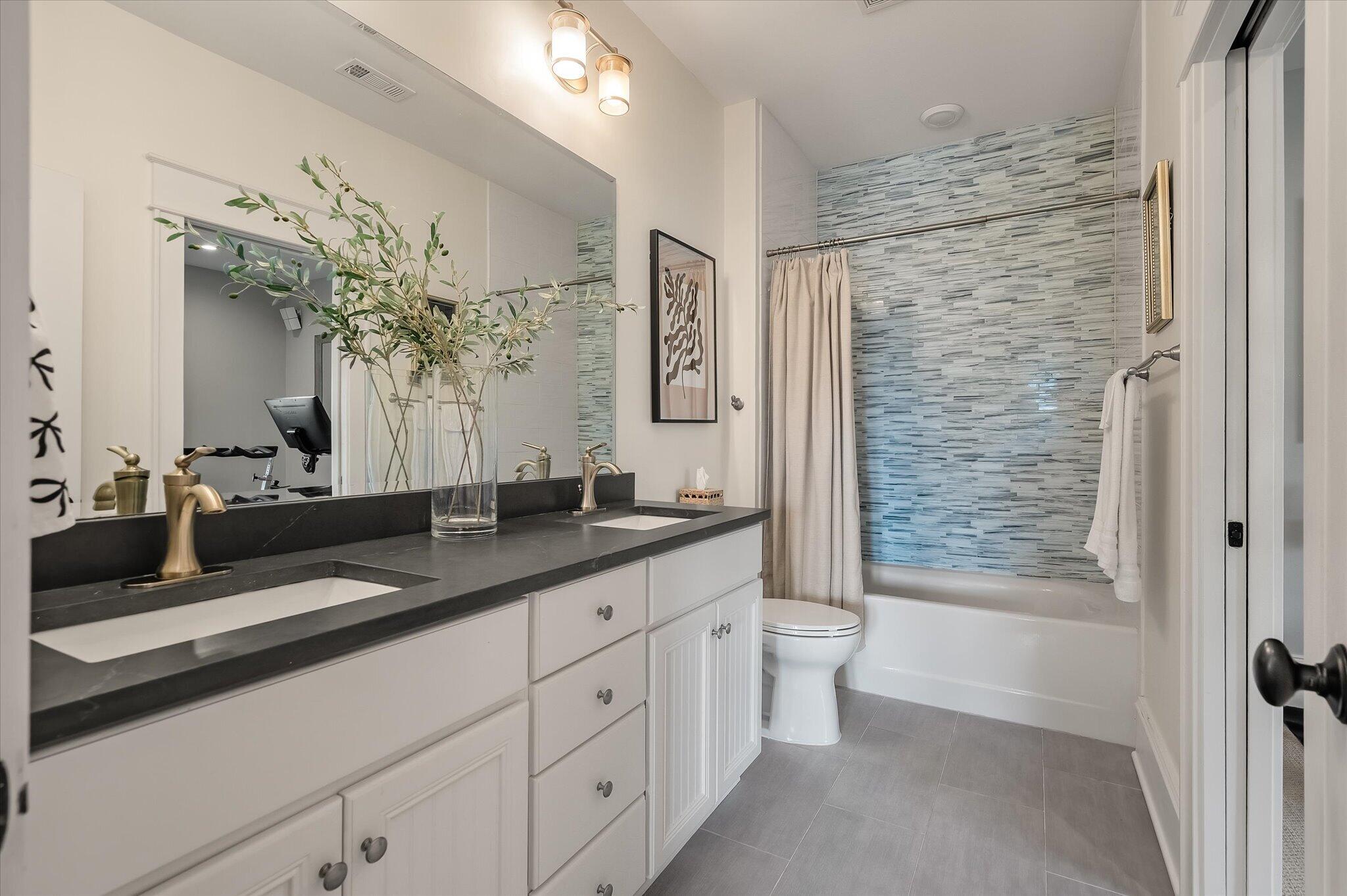 4970 Sound View Drive Mount Pleasant, SC 29466 - Photo 59 of 98 2nd Floor Bathroom 1