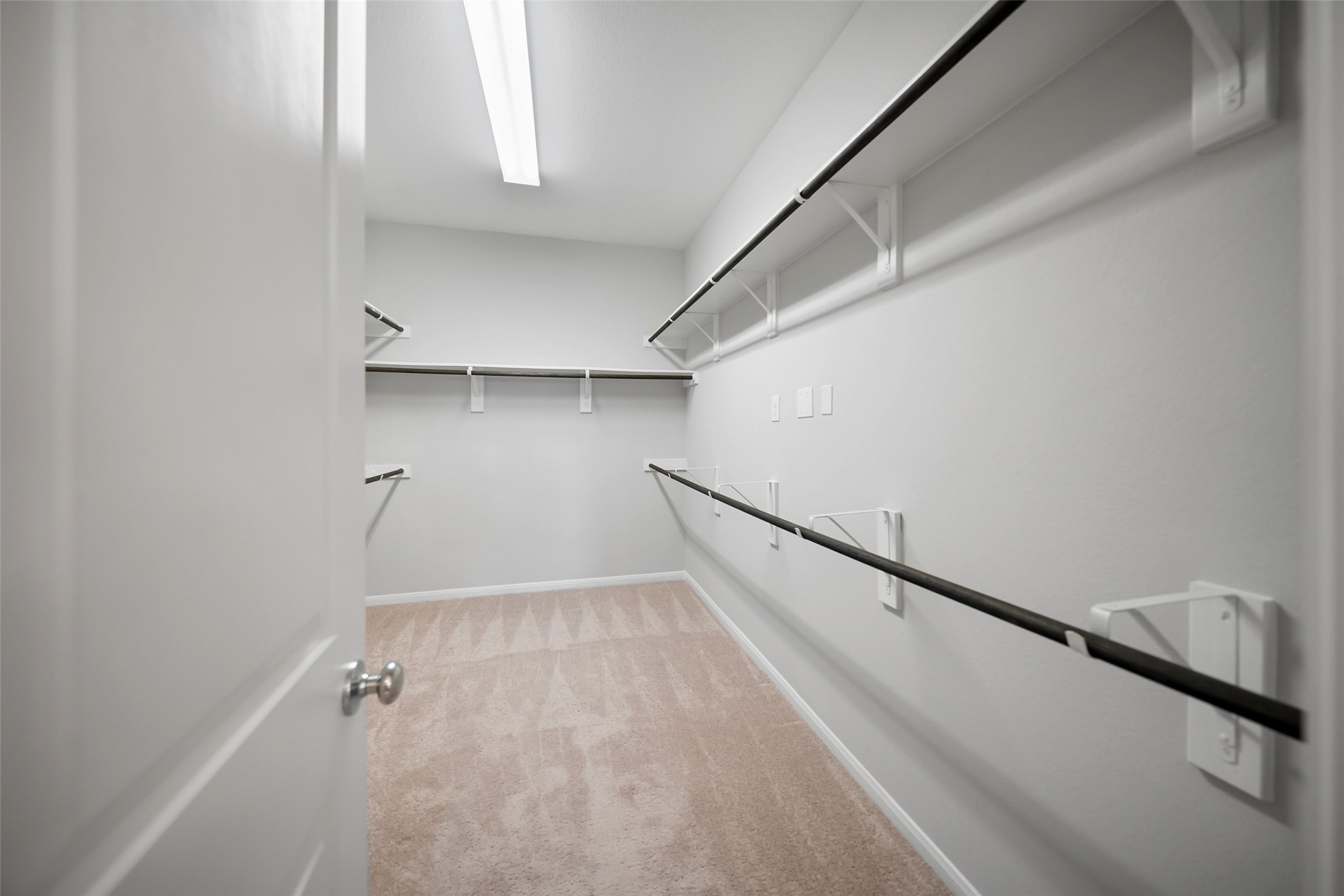 234 Ashley Way Alvin, TX 77511 - Photo 25 of 42 a view of an empty walk in closet