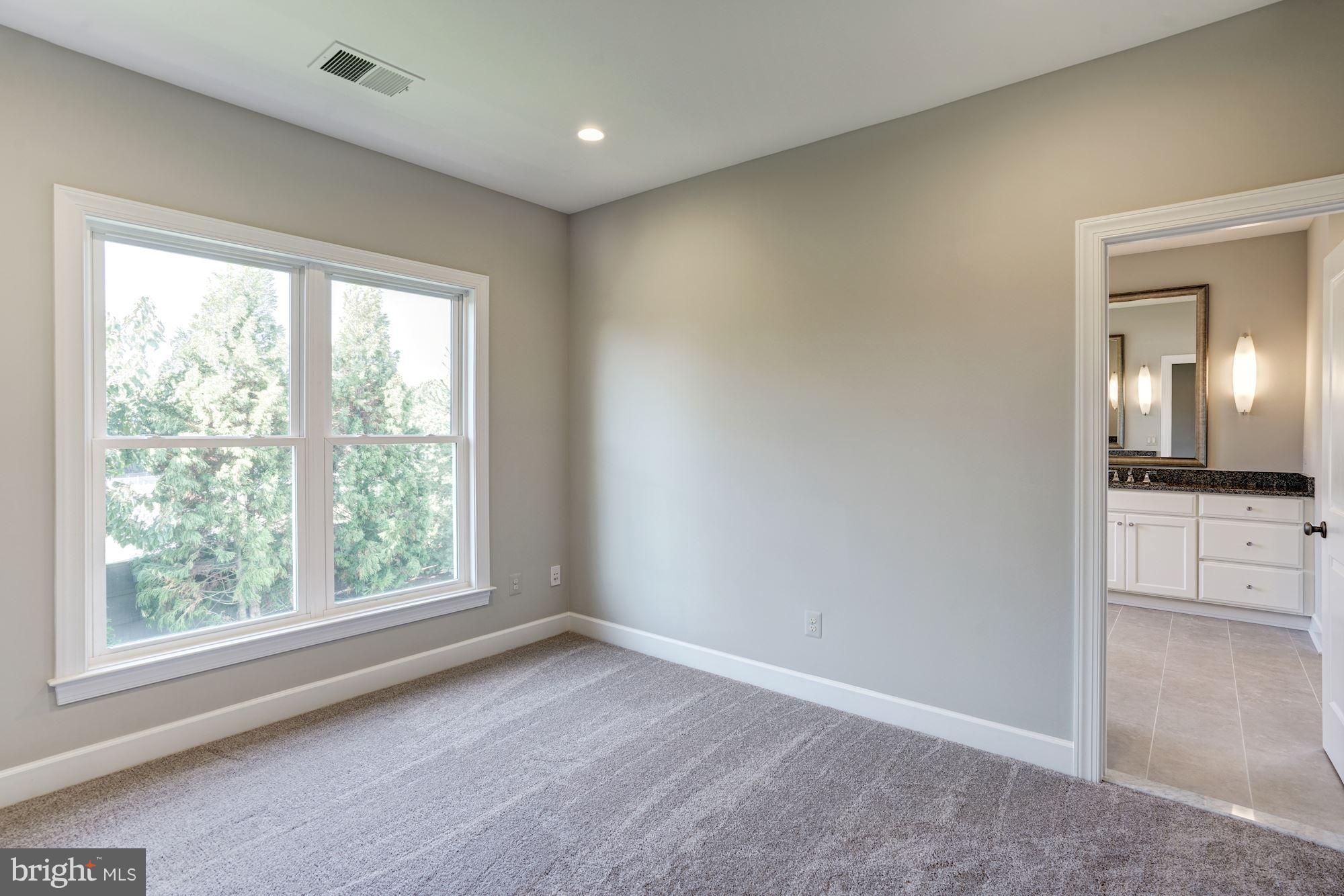 2552 Vale Ridge Court Oakton, VA 22124 - Photo 13 of 30 Sitting Room