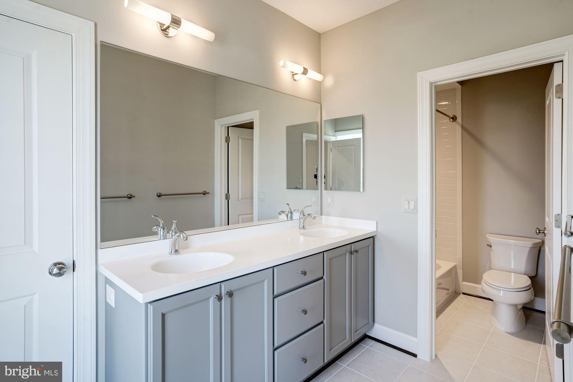 2552 Vale Ridge Court Oakton, VA 22124 - Photo 23 of 30 Bath