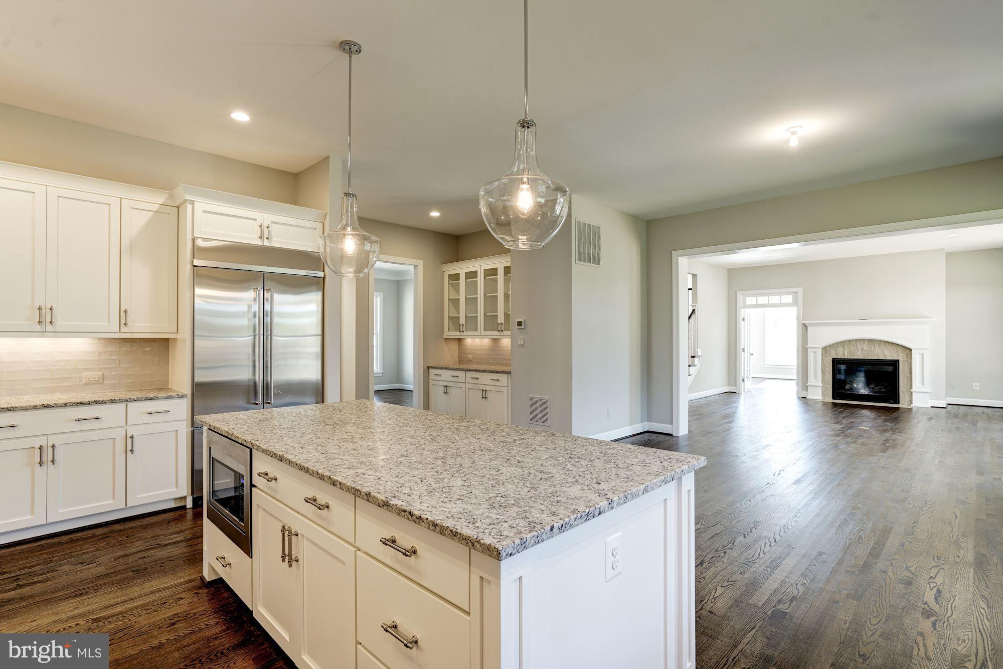 2552 Vale Ridge Court Oakton, VA 22124 - Photo 8 of 30 Kitchen