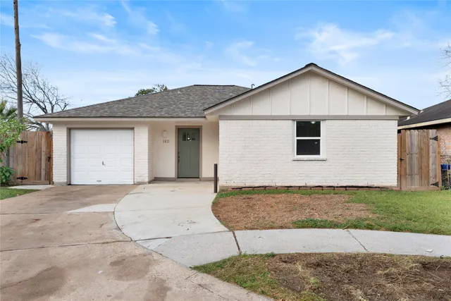 a view of backyard of house