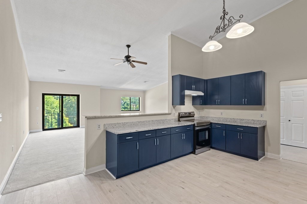 181 Littleton Road, Unit 241 Chelmsford, MA 01824 - Photo 5 of 26 Gallery Image 5