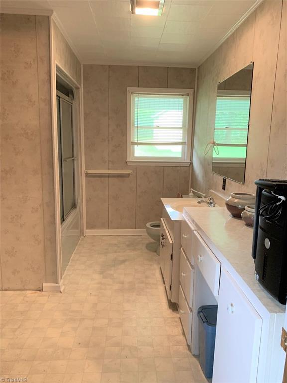 1028 King Billings Road Elkin, NC 28621 - Photo 11 of 30 Gallery Image 11