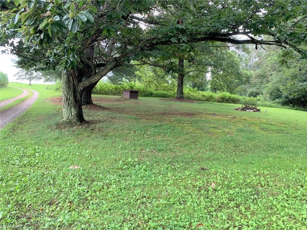 1028 King Billings Road Elkin, NC 28621 - Photo 15 of 30 Gallery Image 15