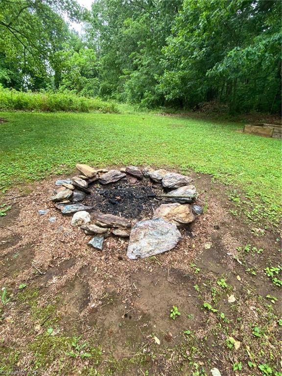 1028 King Billings Road Elkin, NC 28621 - Photo 18 of 30 Gallery Image 18