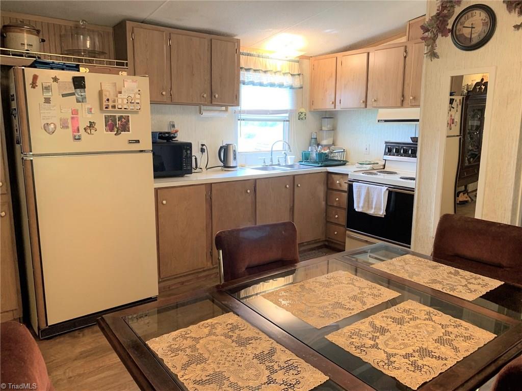 1028 King Billings Road Elkin, NC 28621 - Photo 22 of 30 Gallery Image 22