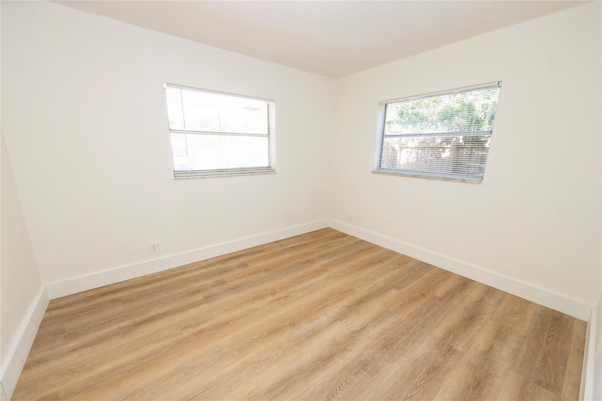 2510 Northeast 3rd Avenue Pompano Beach, FL 33064 - Photo 17 of 23 Photo 17