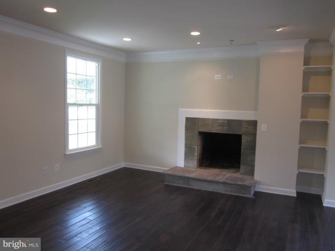 2560 Flag Marsh Road Mount Airy, MD 21771 - Photo 15 of 30 Living Room
