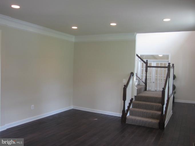 2560 Flag Marsh Road Mount Airy, MD 21771 - Photo 4 of 30 Living Room