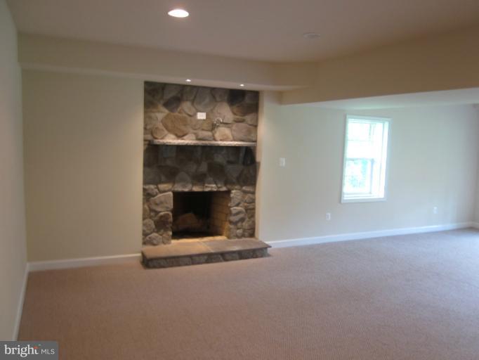 2560 Flag Marsh Road Mount Airy, MD 21771 - Photo 5 of 30 Family Room