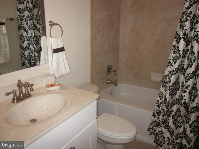 2560 Flag Marsh Road Mount Airy, MD 21771 - Photo 6 of 30 Bath