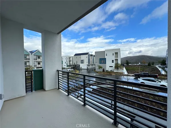 $5,000 | 206 Sash, Irvine, CA 92618