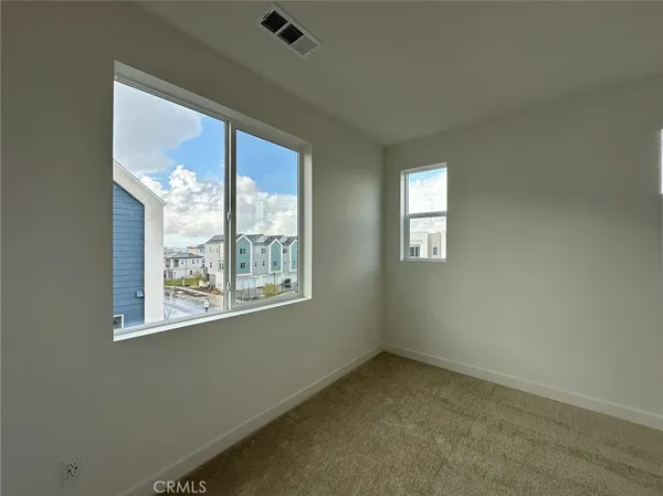 $5,000 | 206 Sash, Irvine, CA 92618