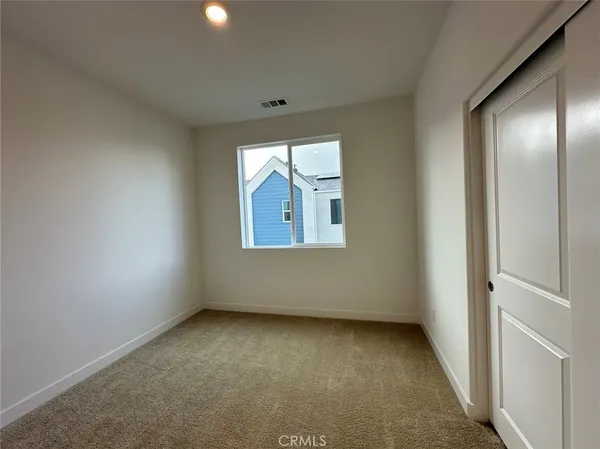 $5,000 | 206 Sash, Irvine, CA 92618