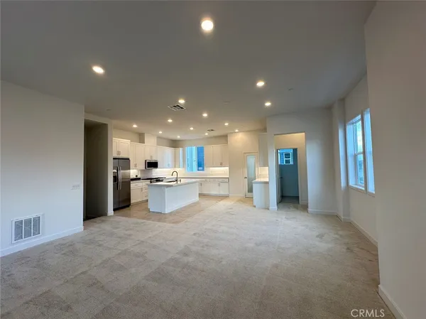 $5,000 | 206 Sash, Irvine, CA 92618