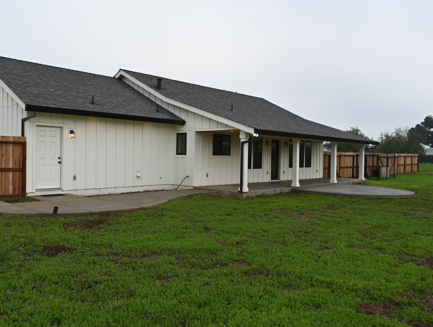1102 Barry Road Yuba City, CA 95991 - Photo 1 of 72