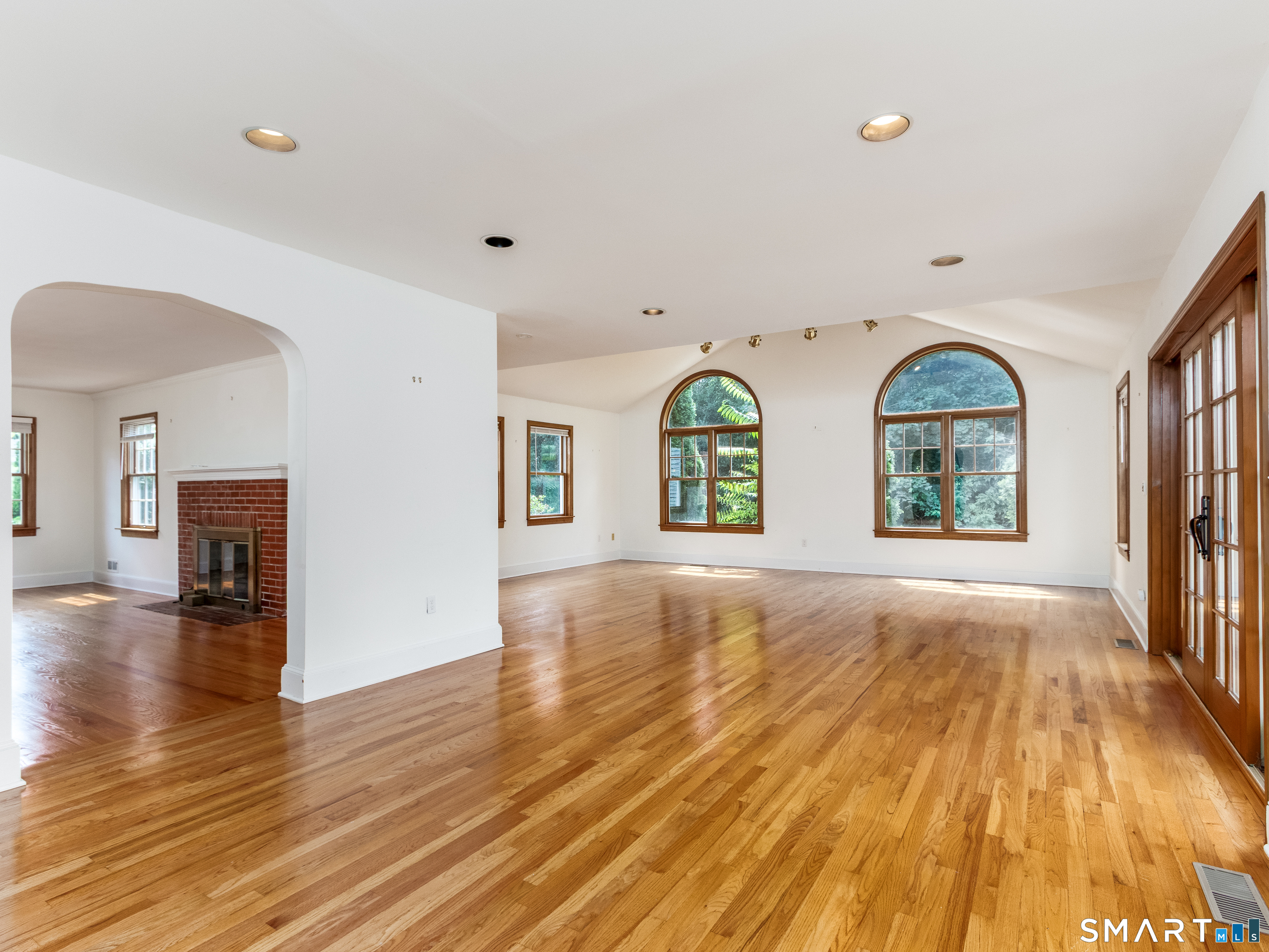 1690 Ridge Road North Haven, CT 06473 - Photo 24 of 40 Gallery Image 24