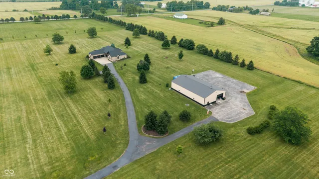 $1,275,000 | 7702 North County Road 300 West, Lizton, IN 46149