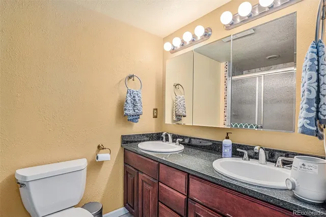 $579,900 | 1377 South Oneida Street, Denver, CO 80224