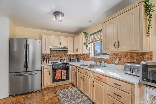 $579,900 | 1377 South Oneida Street, Denver, CO 80224