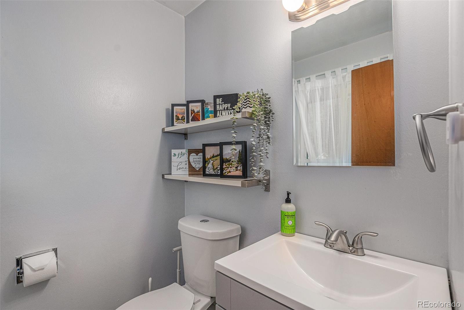 1377 South Oneida Street Denver, CO 80224 - Photo 7 of 24