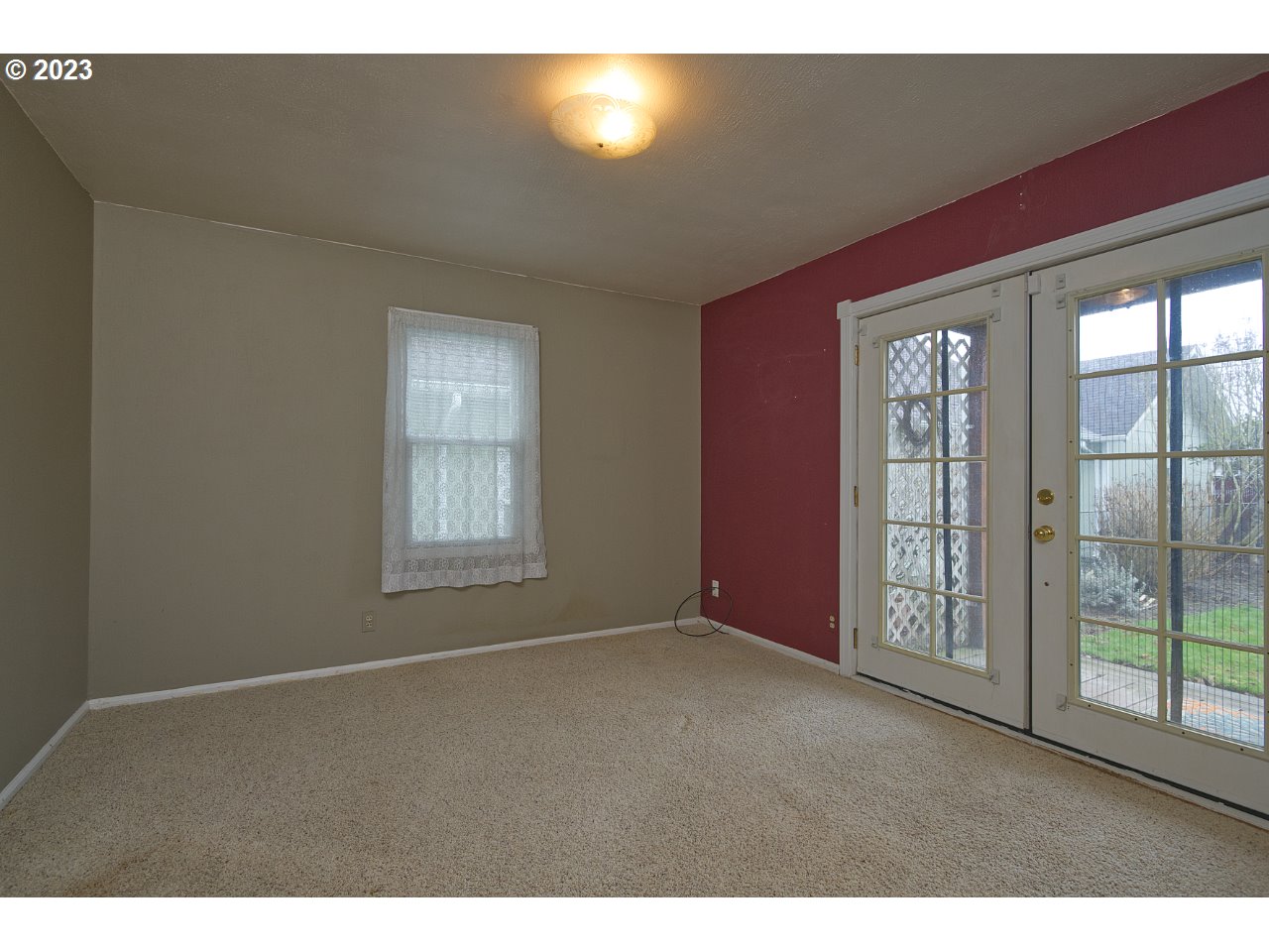 2738 Field Street Longview, WA 98632 - Photo 12 of 20 Primary Bedroom