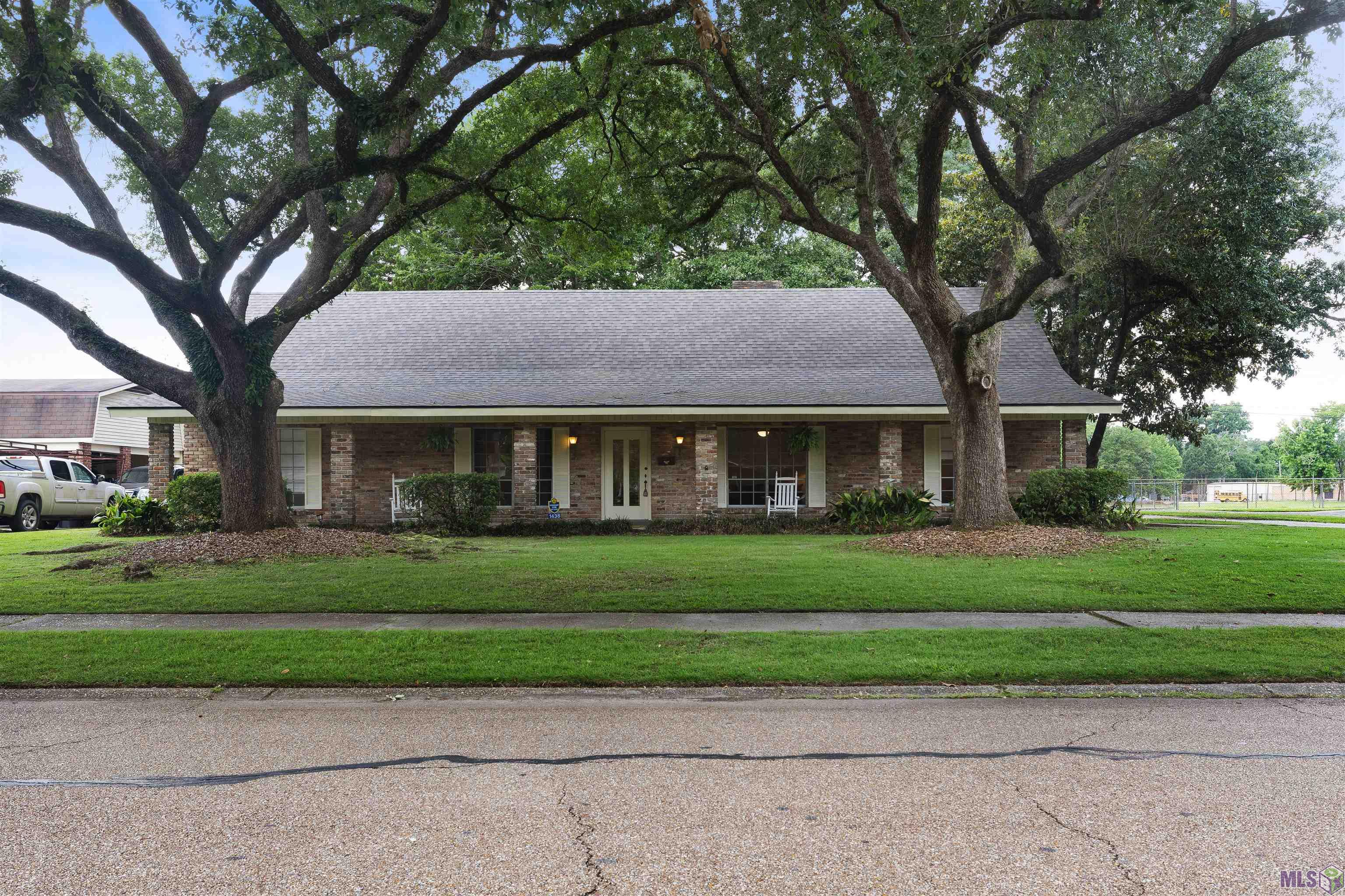 1438 South Woodhaven Street Baton Rouge, LA 70815 - Photo 3 of 36