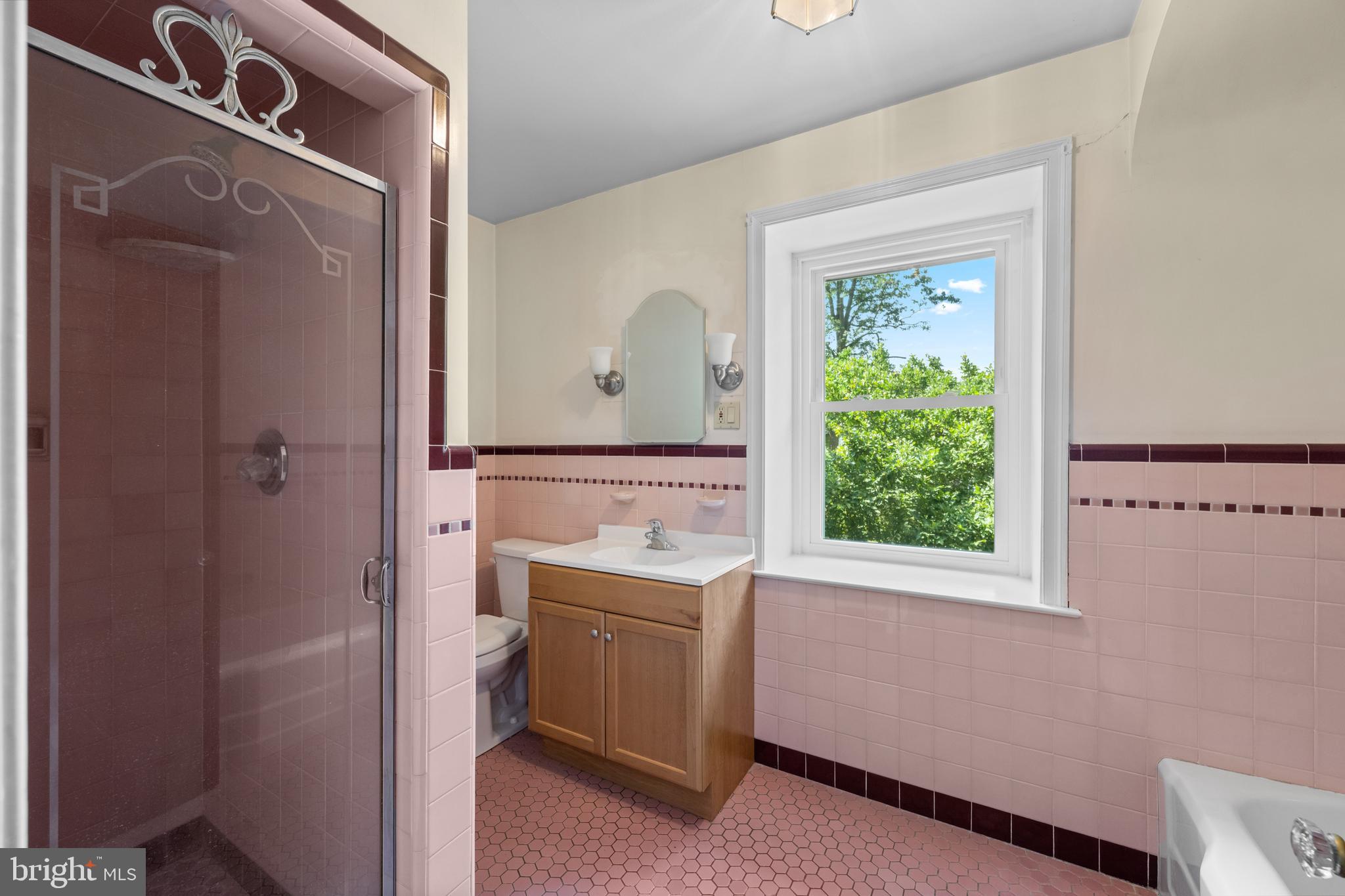 750 East Street Road Warminster, PA 18974 - Photo 35 of 43 2nd full bath