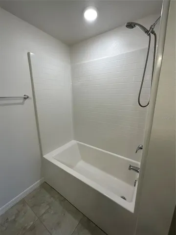 $2,700 | 913 Northwest 251st Drive, Newberry, FL 32669