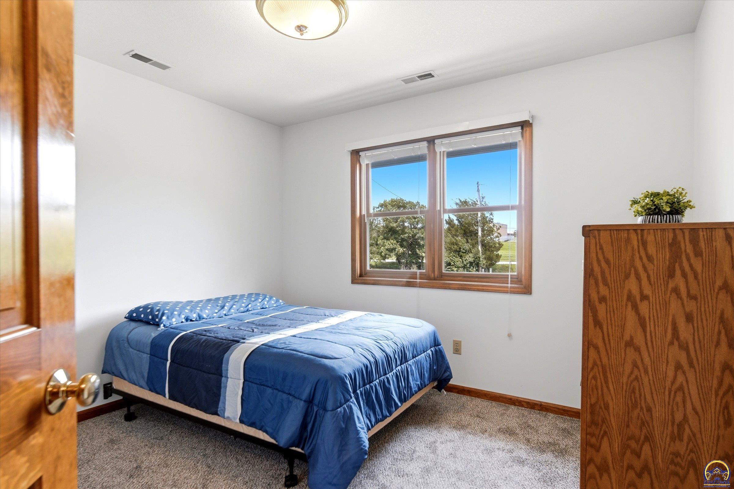 810 Southwest Mifflin Road Topeka, KS 66606 - Photo 25 of 30