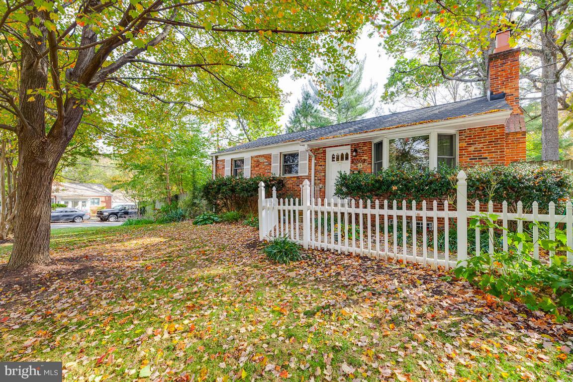 3600 Lowell Place Silver Spring, MD 20902 - Photo 1 of 33 Front view from driveway