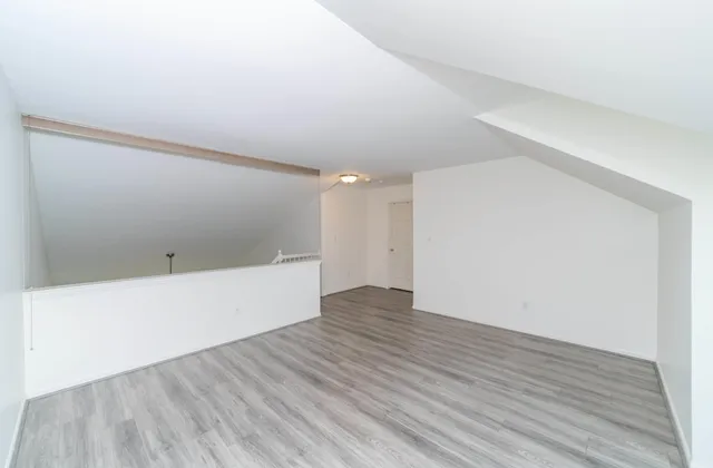 $275,000 | 392 Woodfield Square Lane, Brighton, MI 48116