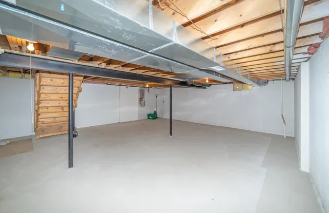 $275,000 | 392 Woodfield Square Lane, Brighton, MI 48116