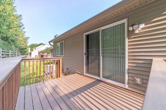 $275,000 | 392 Woodfield Square Lane, Brighton, MI 48116