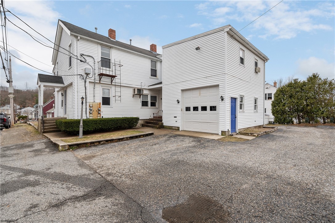 132 Virginia Avenue Woonsocket, RI 02895 - Photo 2 of 35
