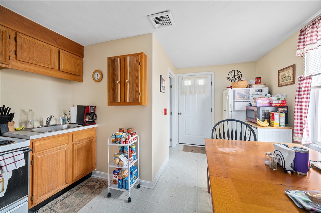 132 Virginia Avenue Woonsocket, RI 02895 - Photo 29 of 35