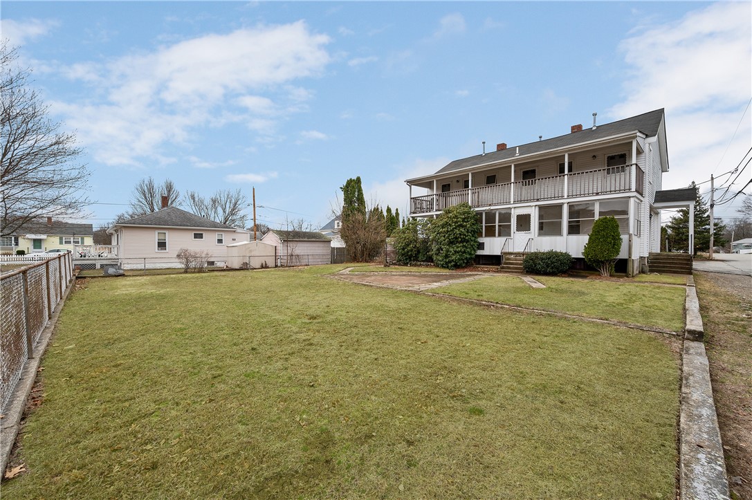 132 Virginia Avenue Woonsocket, RI 02895 - Photo 4 of 35