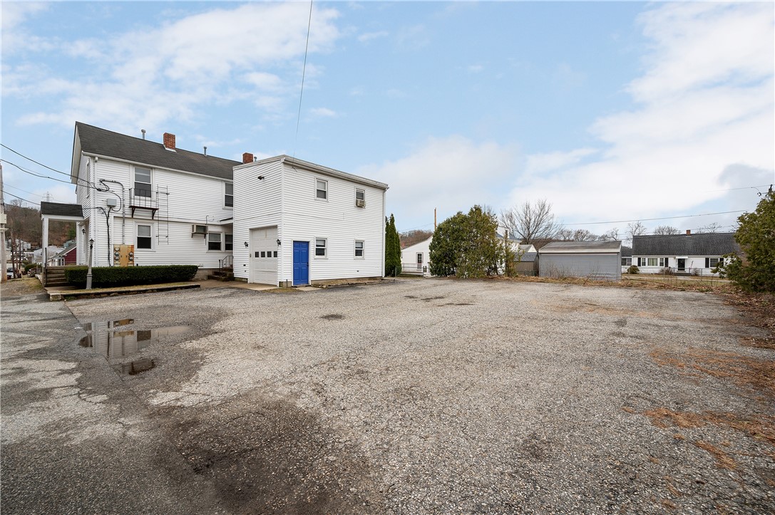 132 Virginia Avenue Woonsocket, RI 02895 - Photo 5 of 35